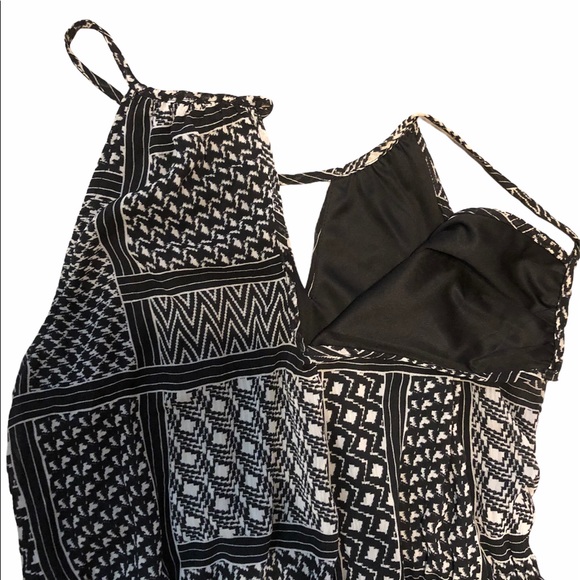 Women’s Abstract Print Dress - Picture 6 of 8